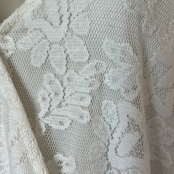 EXPRESS | ROMPER | SM PETITE | LACE | FULLY LINED - Picture 2 of 11